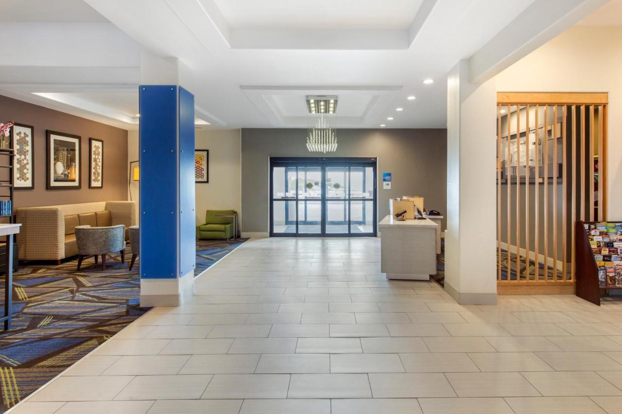 Holiday Inn Express Houston-Alvin By Ihg Exterior foto
